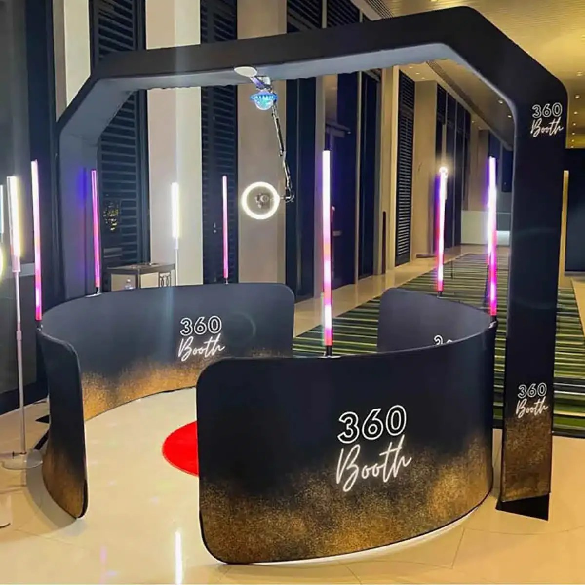 Overhead 360 video booth
